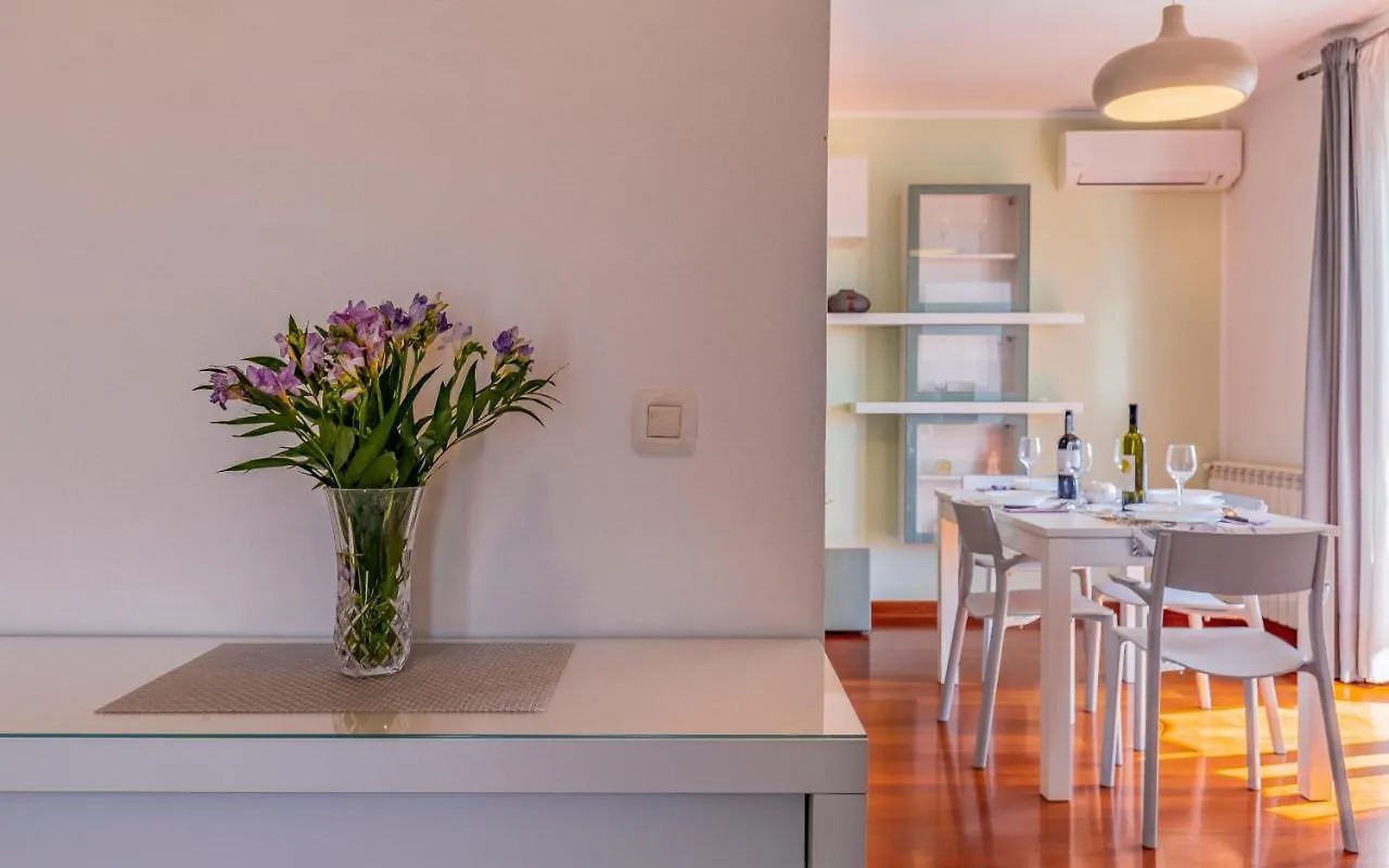 Apartment Green Pula 0*,  Croatia