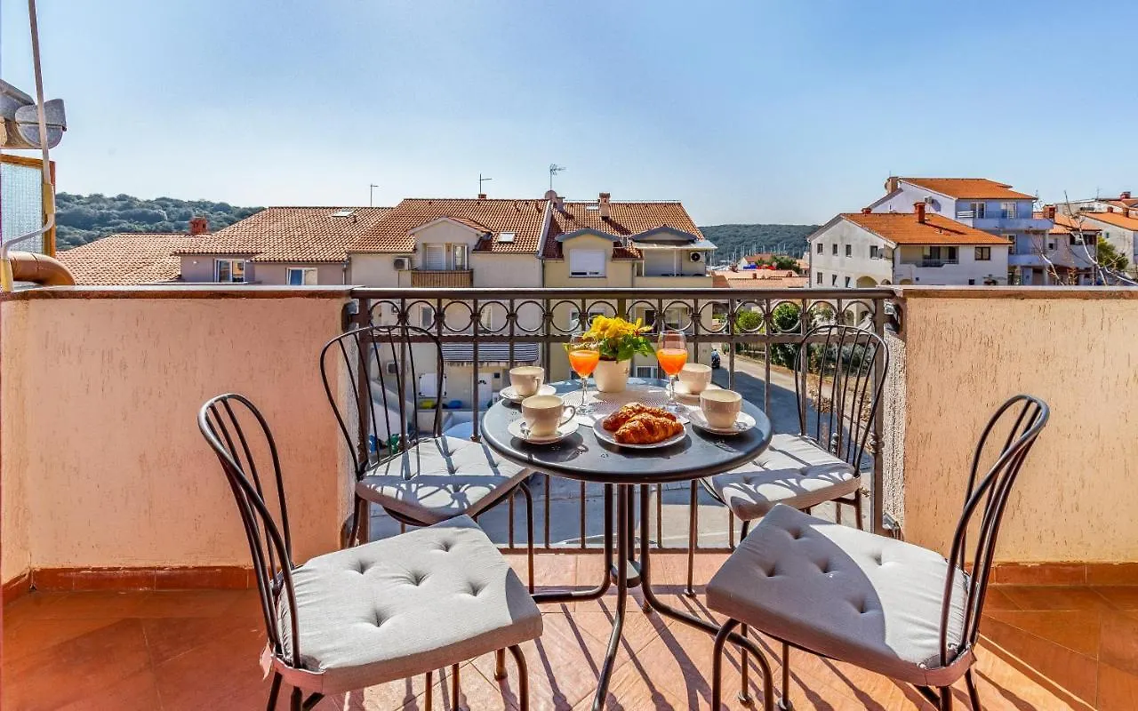 Apartment Green Pula