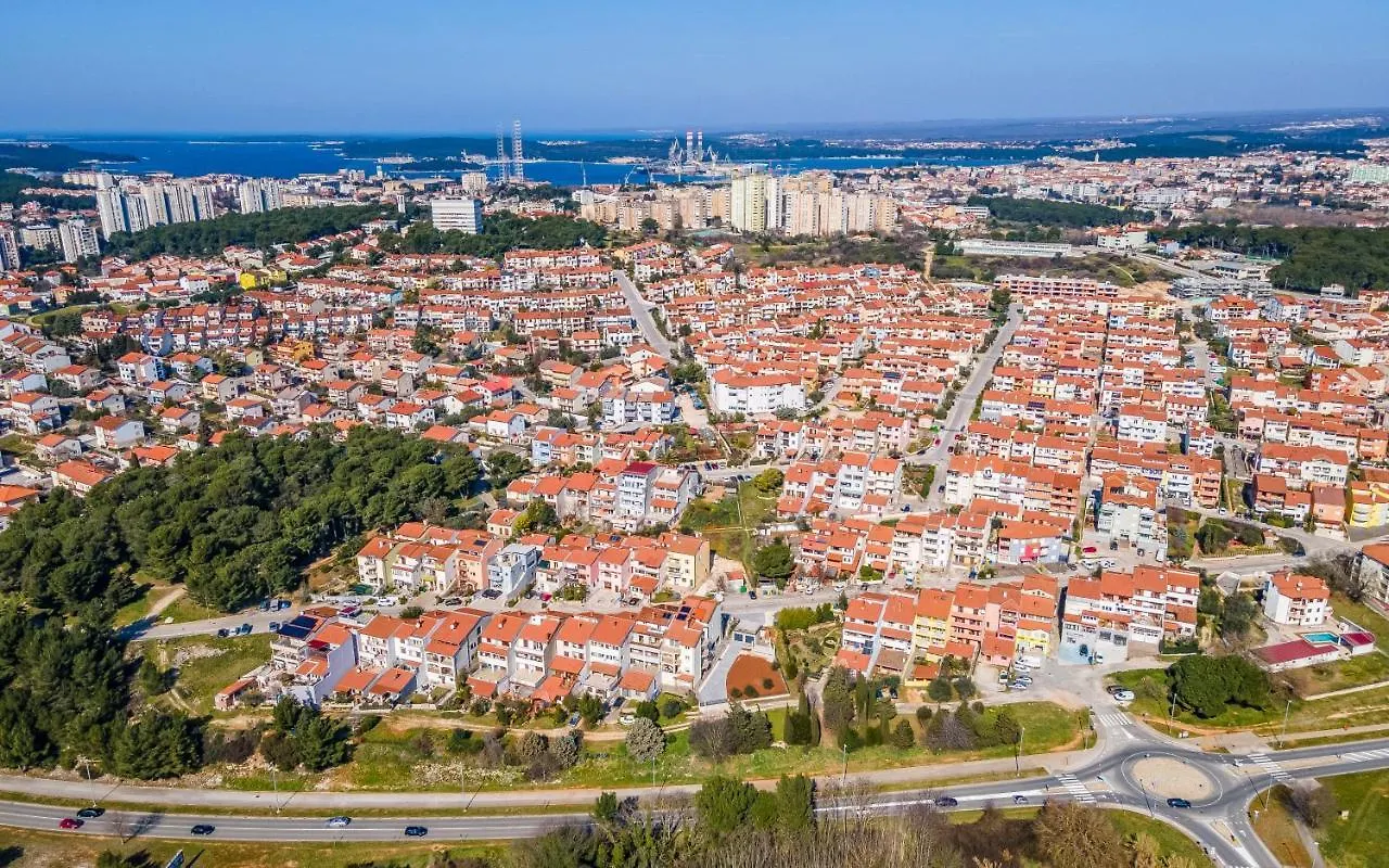 Apartment Green Pula