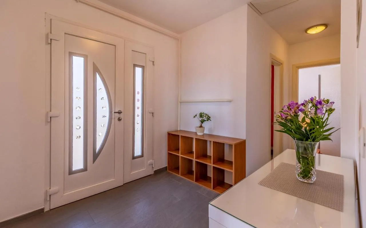 Apartment Green Pula
